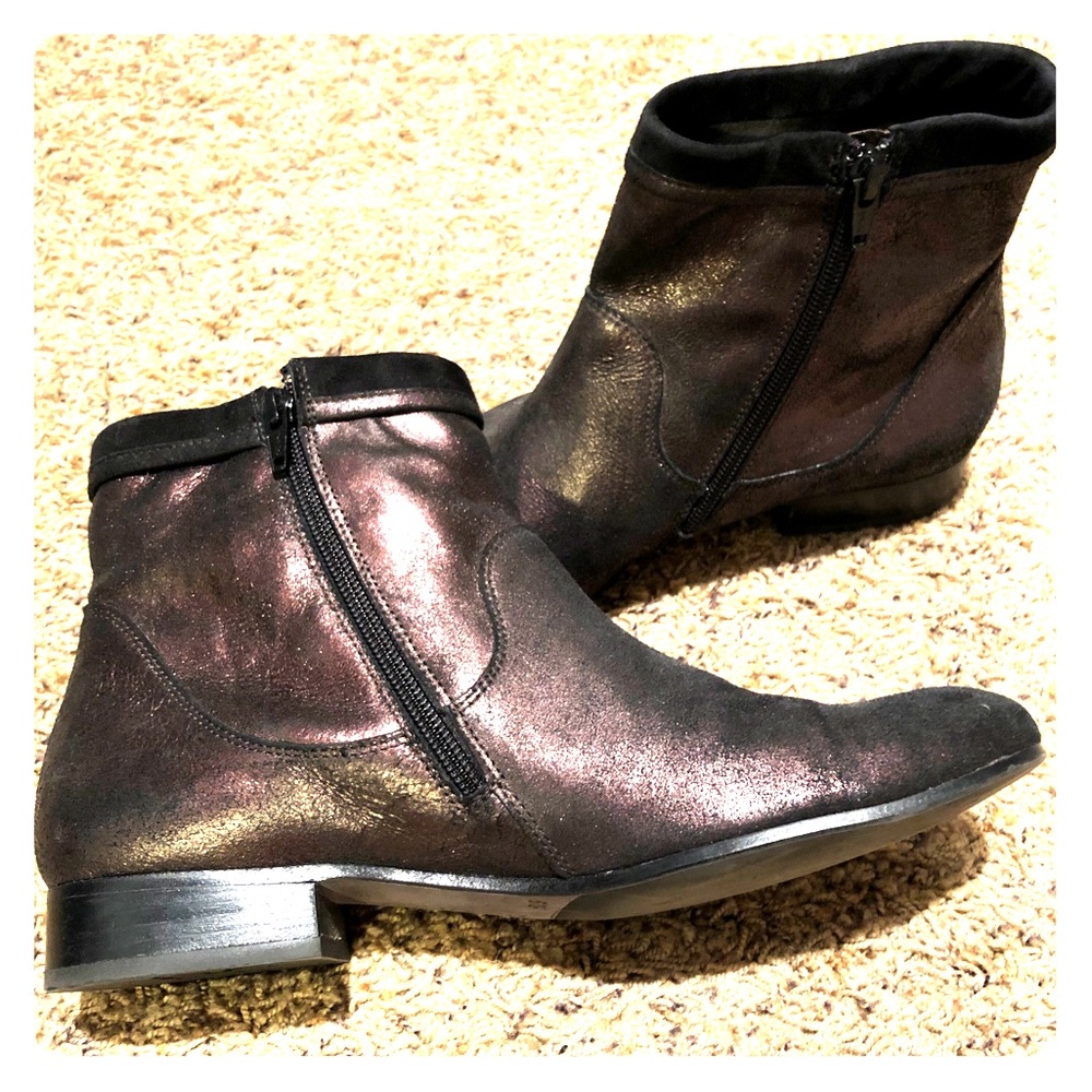 Paul Green shiny ankle boots